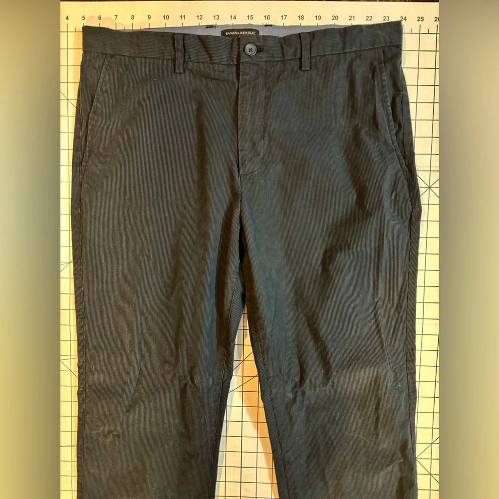 Banana Republic Men’s Size 36/32 Navy Striped Aiden Fit‎ Chinos